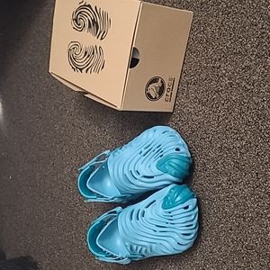 Salehe Bembury x CROCS The Pollex Clog in Turq Tonic